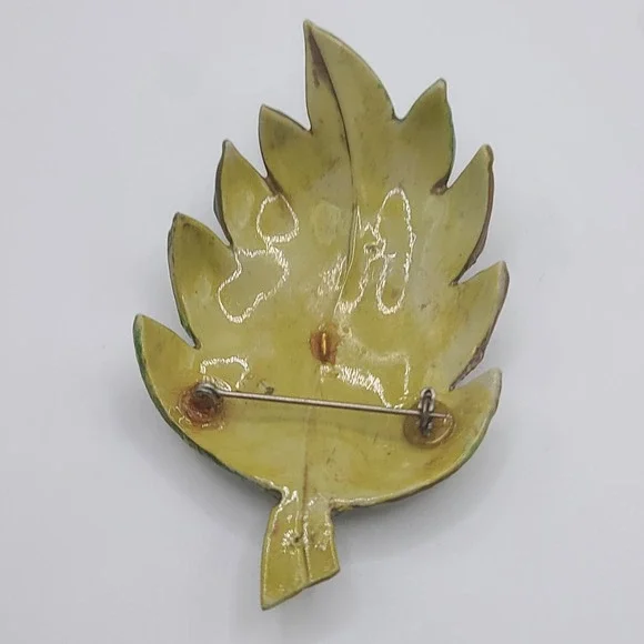 Vintage Celluloid Frog Brooch Leaf
